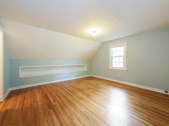 5th image of 121 W Quincy St