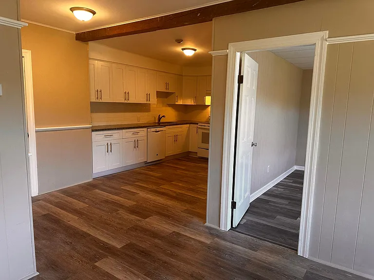 26 Homestead Ave #6 — Photo 1