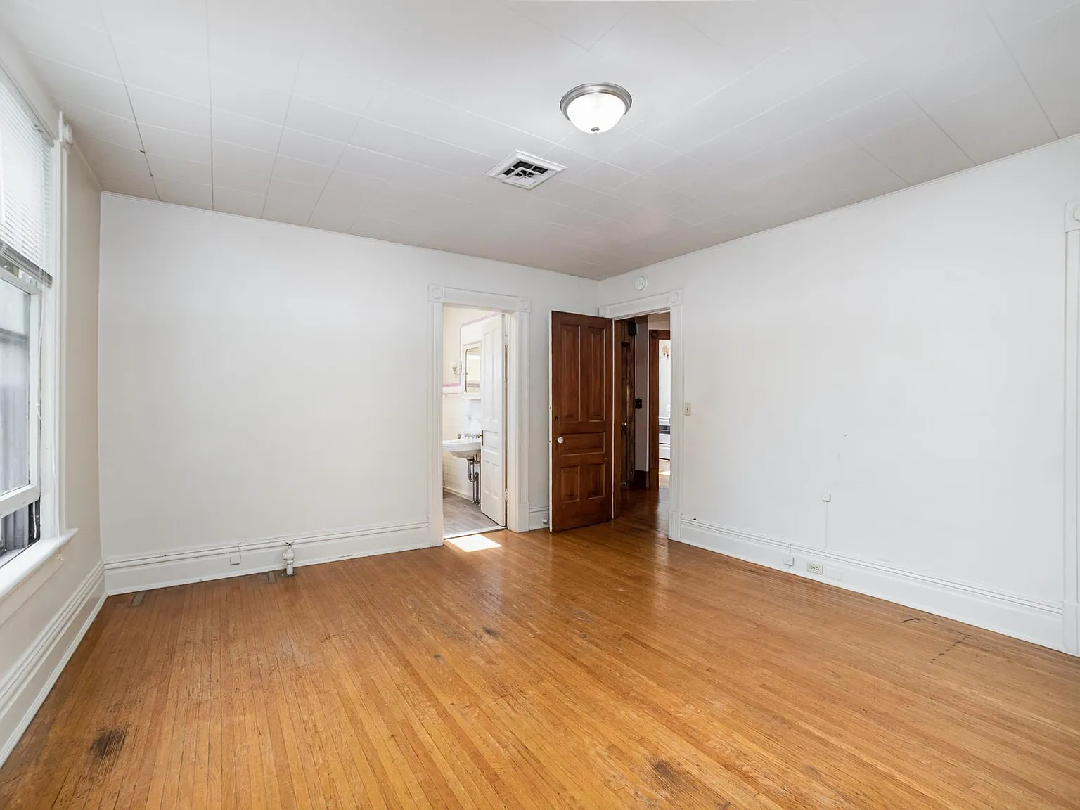 1400 5th Street — Photo 3