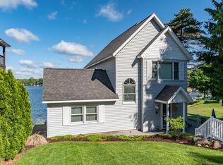 1401 E Crooked Lake Dr, Kalamazoo, MI