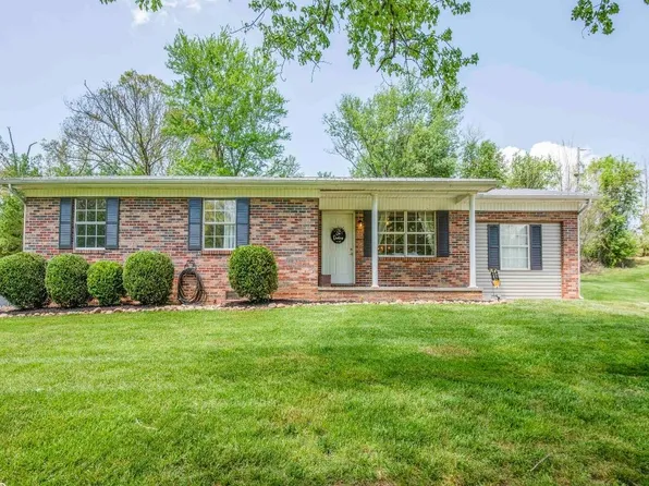 995 Spring Creek Rd, Dandridge, TN 37725