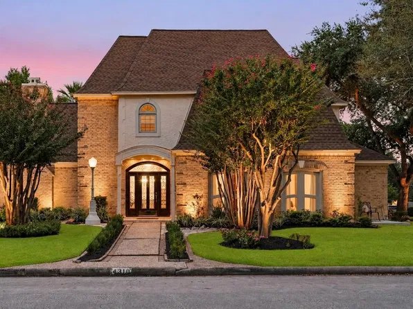 4310 Masters Dr, League City, TX 77573