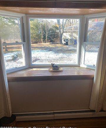 4th image of 2235 Yorktowne Blvd