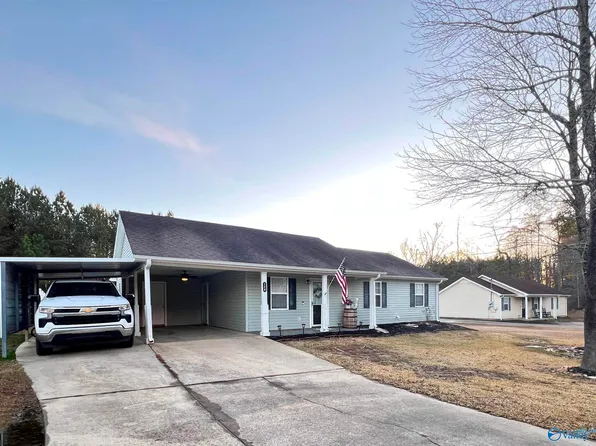 120 Hardwood Dr, Centre, AL 35960