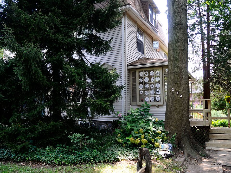 Front of house