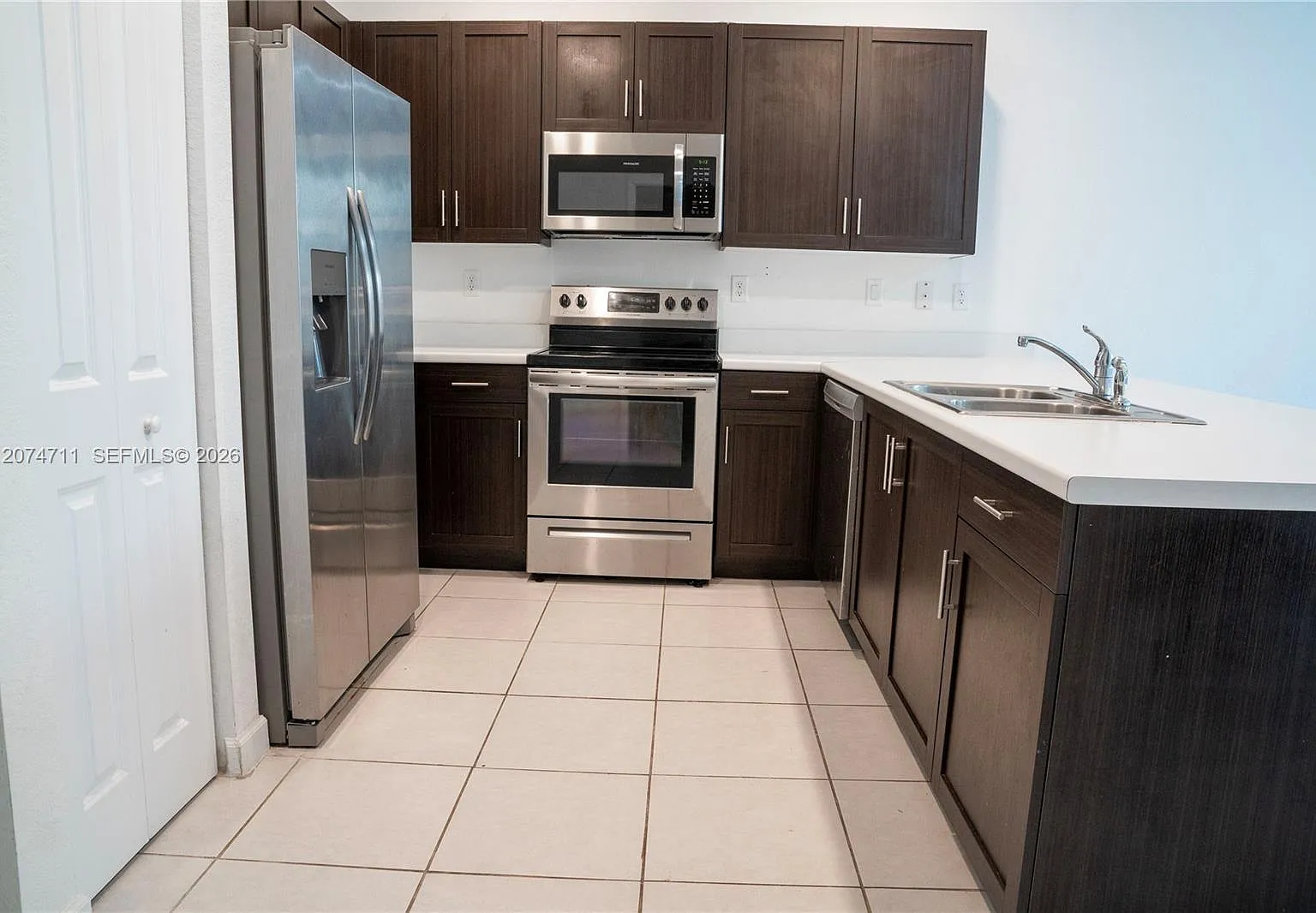 Keys Gate Residential — Photo 2