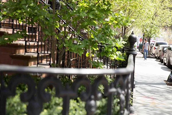 Rented by Maz Group NY | media 28