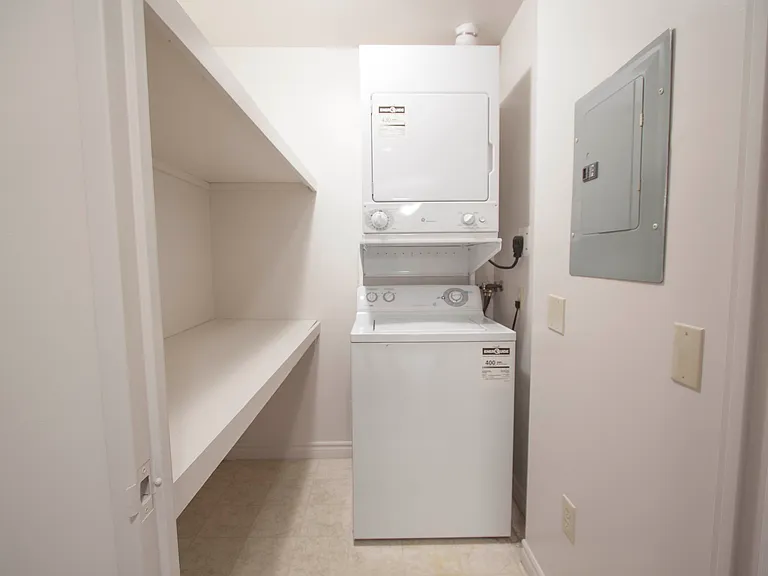 1460 Beaverbrook Ave — Photo 13