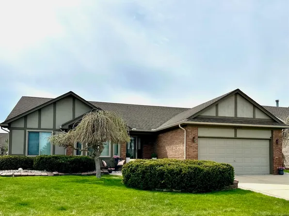 48803 Hunter Dr, Macomb, MI 48044