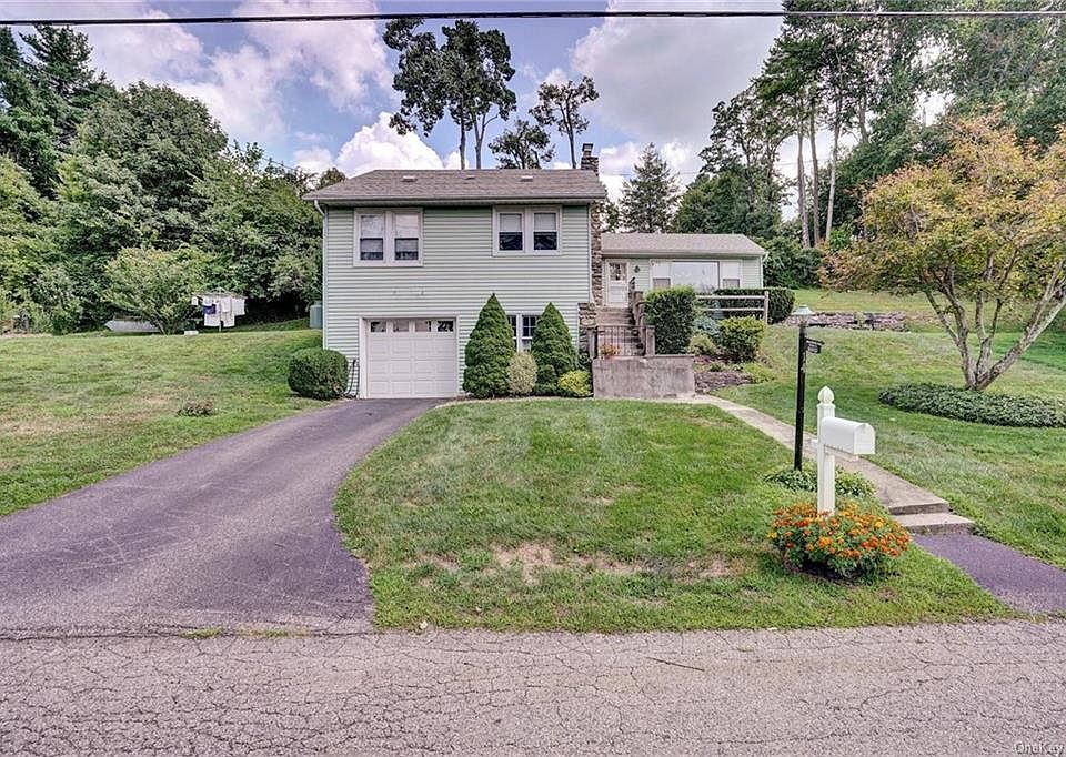 1st image of 14 Forest Ln