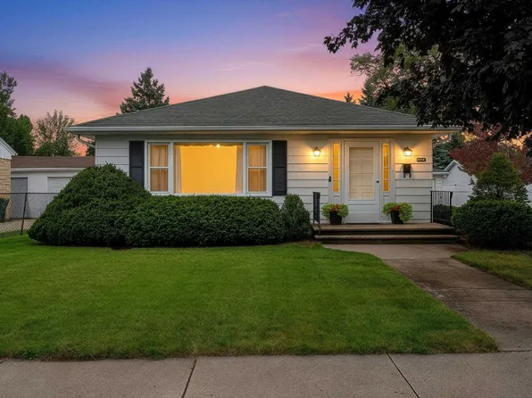 994 Roscoe St, Green Bay, WI 54304