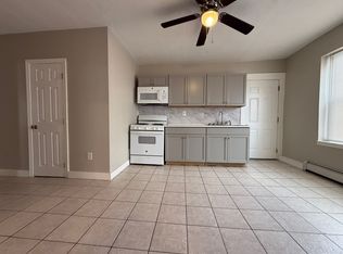 295 Fairmount St APT 3, Woonsocket, RI 02895