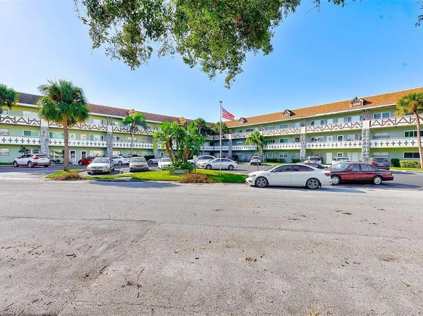 2447 Ecuadorian Way APT 49, Clearwater, FL 33763