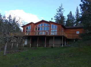 2012 Lonely Ln, Mosier, OR 97040