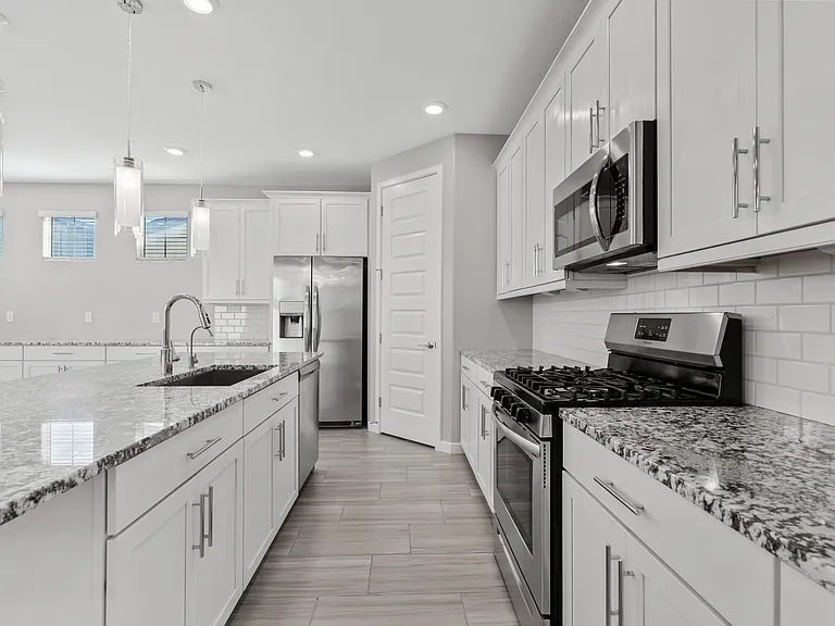 1154 E Thompson Way — Photo 1