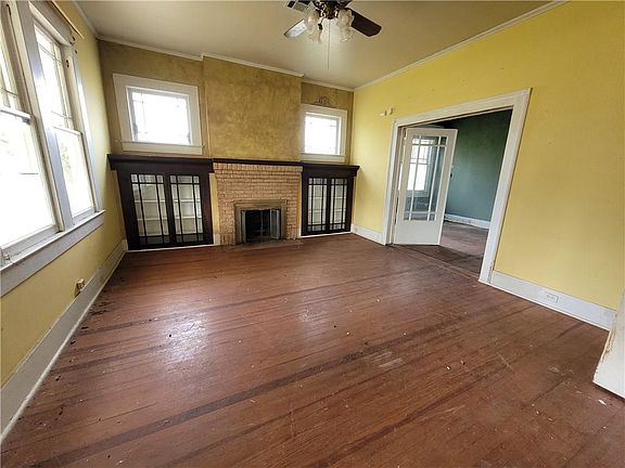 2nd image of 481 W Bontemps St