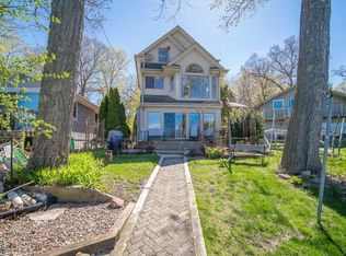 N55W34484 Tweeden Ln, Oconomowoc, WI 53066