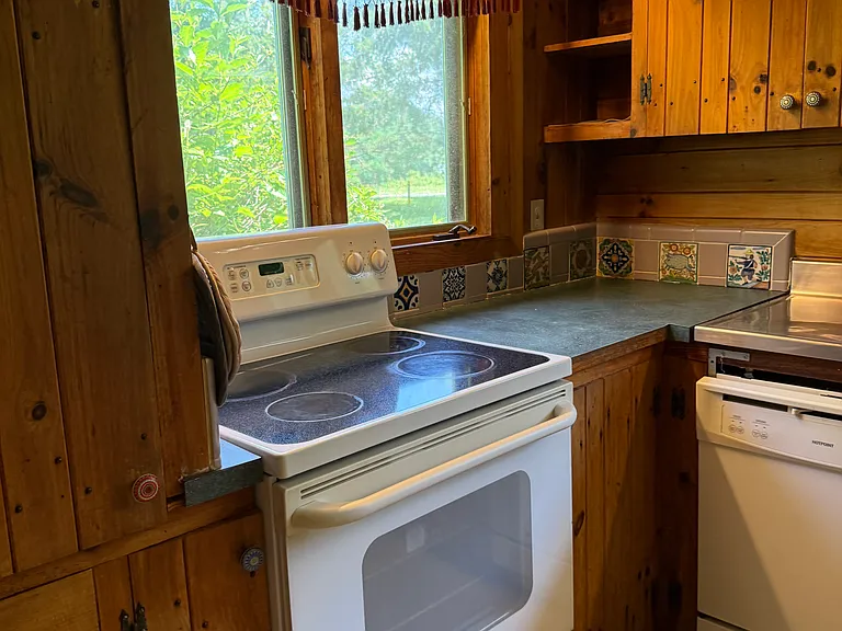 Cottage Ln — Photo 3