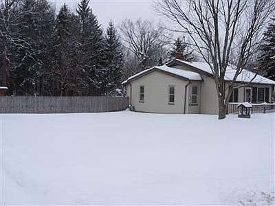 2nd image of 23748 Parkwood Dr