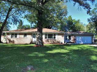 536 Forest Rd, East Moline, IL 61244