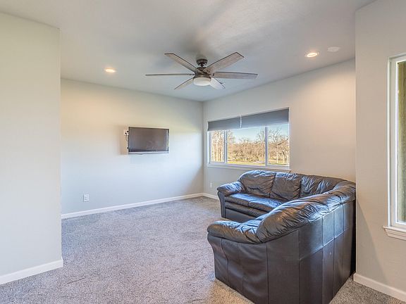 5th image of 21282 Tia Mia Ln
