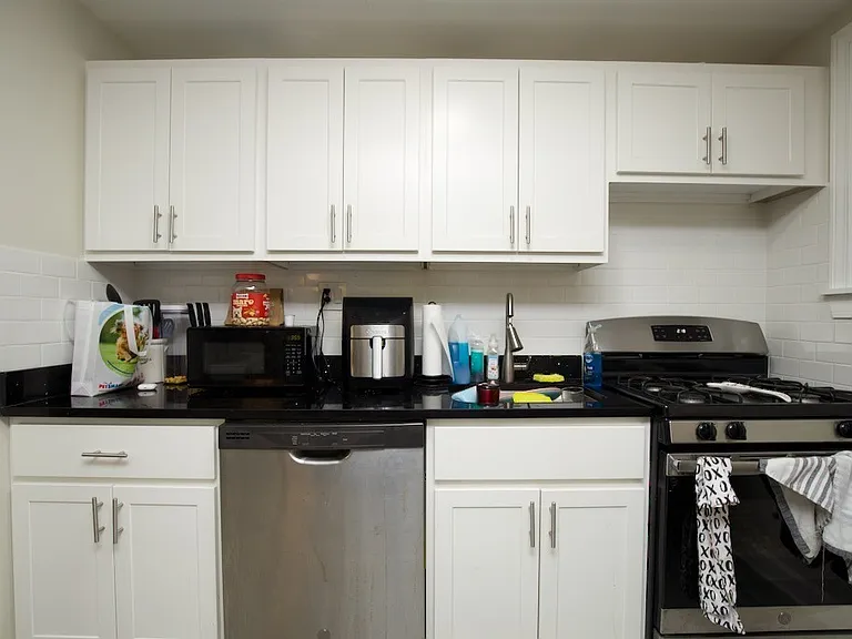 732 W Roscoe St #AGN — Photo 4