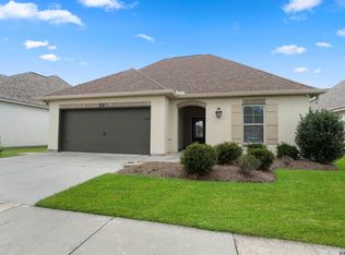 6164 Lake Edge Dr, Baton Rouge, LA 70820