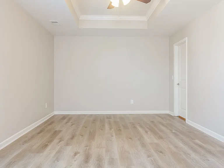 2212 Ambergate Dr — Photo 8