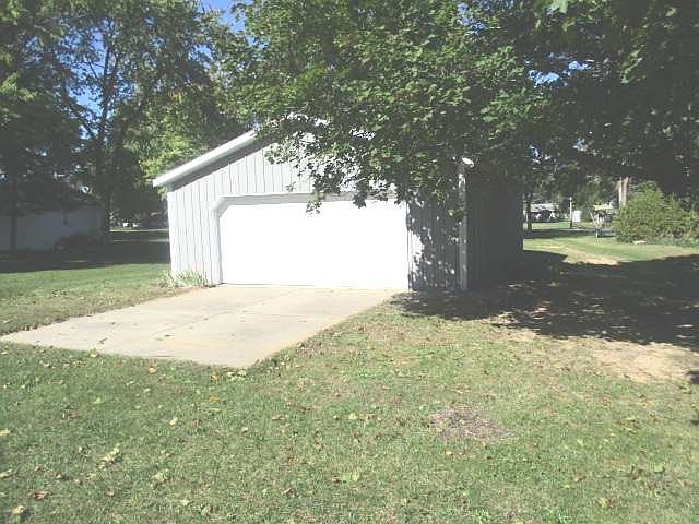 2nd image of 442 S Scott Dr
