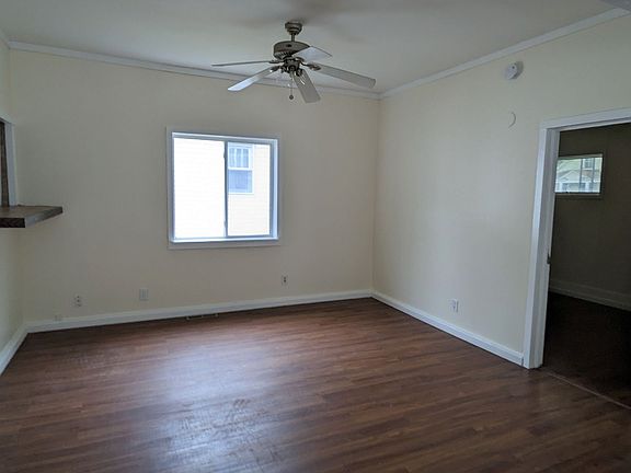 3rd image of 780 W Forest Ave
