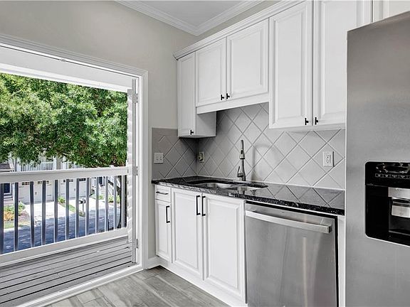 5th image of 1044 Liberty Pkwy NW