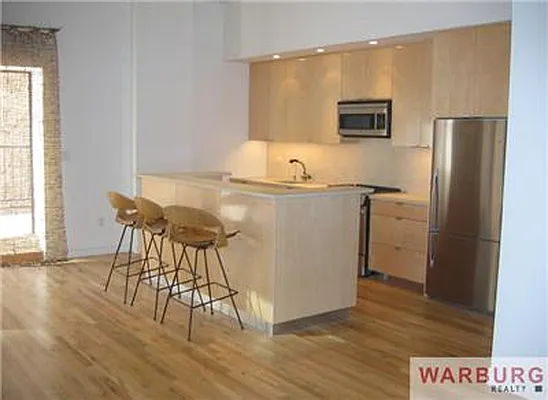 Rented by Warburg | media 7