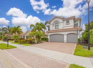 2875 Cinnamon Bay Cir, Naples, FL 34119