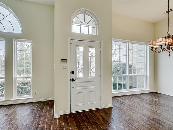 3rd image of 2022 Hearthstone Dr