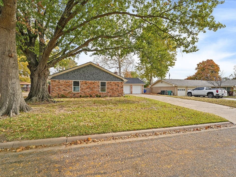 1st image of 2805 Dover Dr