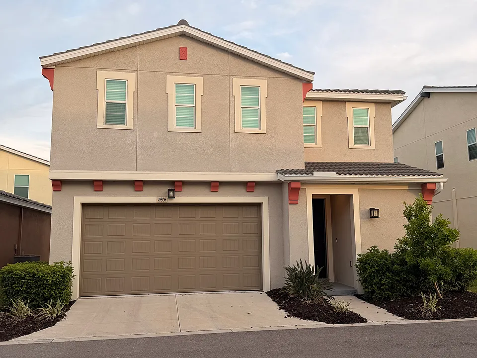 5446 Latches Ln