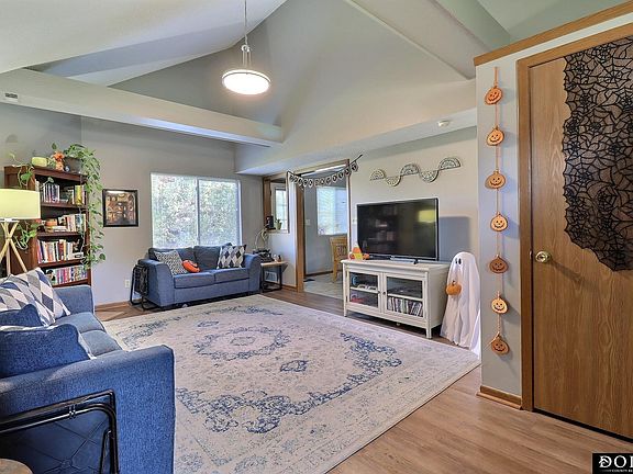 4th image of 1520 W Dakota St #1532-W