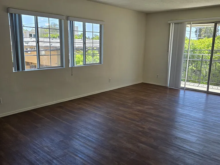11661 Texas Ave #6 — Photo 2