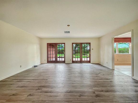 5th image of 212 Orchard Dr