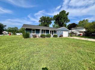 909 Westfield Dr, Champaign, IL