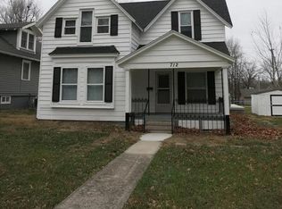 712 W 4th St, Cameron, MO 64429