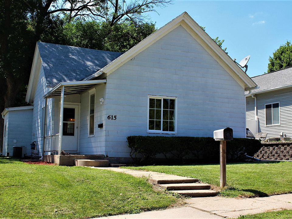 1st image of 615 N 6th St