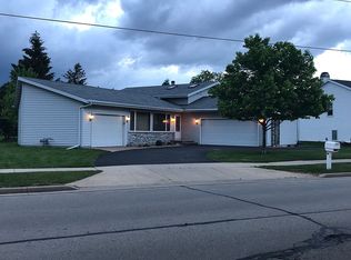 2228 W Capitol Dr, Appleton, WI 54914