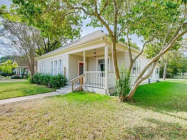 1319 Davis St Taylor Tx 76574 Zillow