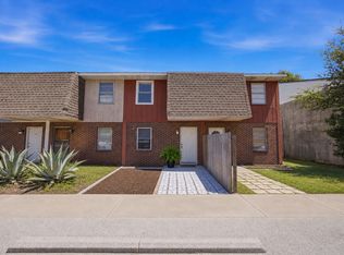 145 4th Ave APT C2, Shalimar, FL 32579