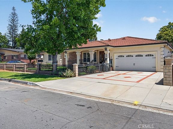 3rd image of 9112 Stoakes Ave