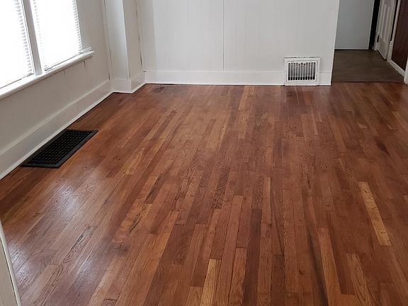 5th image of 737 W 1st Ave