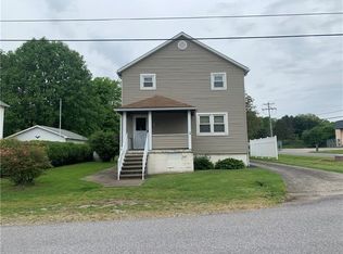 22 3rd St, Graceton, PA 15748