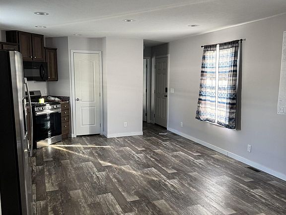 4th image of 2902 Hancock St Lot 84