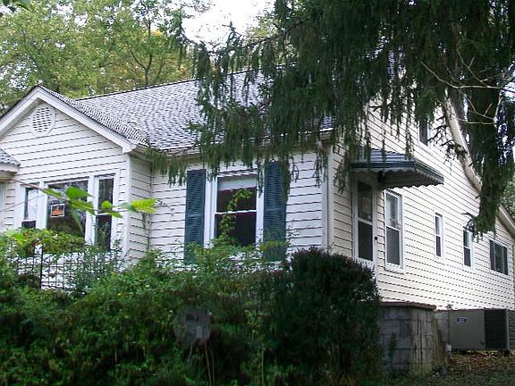 2nd image of 3126 McNutt St